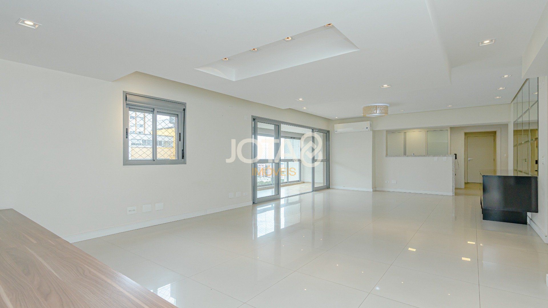 APARTAMENTO COM 3 SUÍTES E 2 VAGAS FACE NORTE
