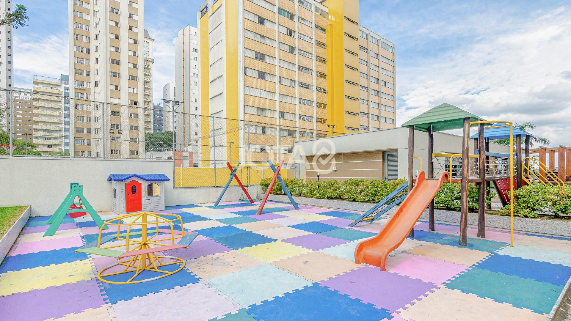APARTAMENTO COM 3 SUÍTES E 2 VAGAS FACE NORTE