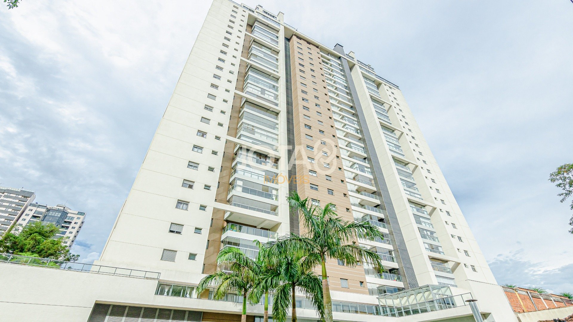 APARTAMENTO COM 3 SUÍTES E 2 VAGAS FACE NORTE