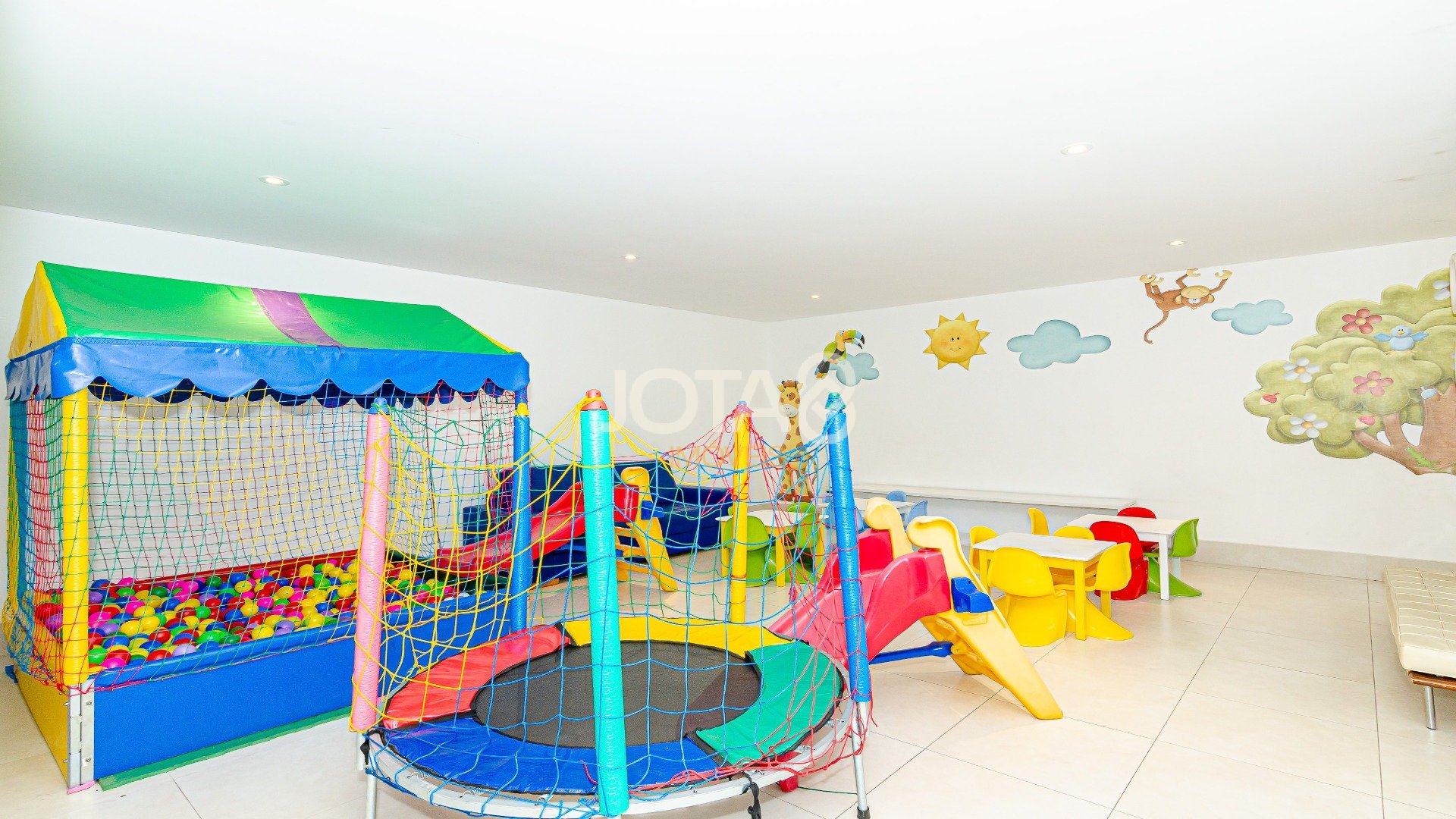 APARTAMENTO COM 3 SUÍTES E 2 VAGAS FACE NORTE