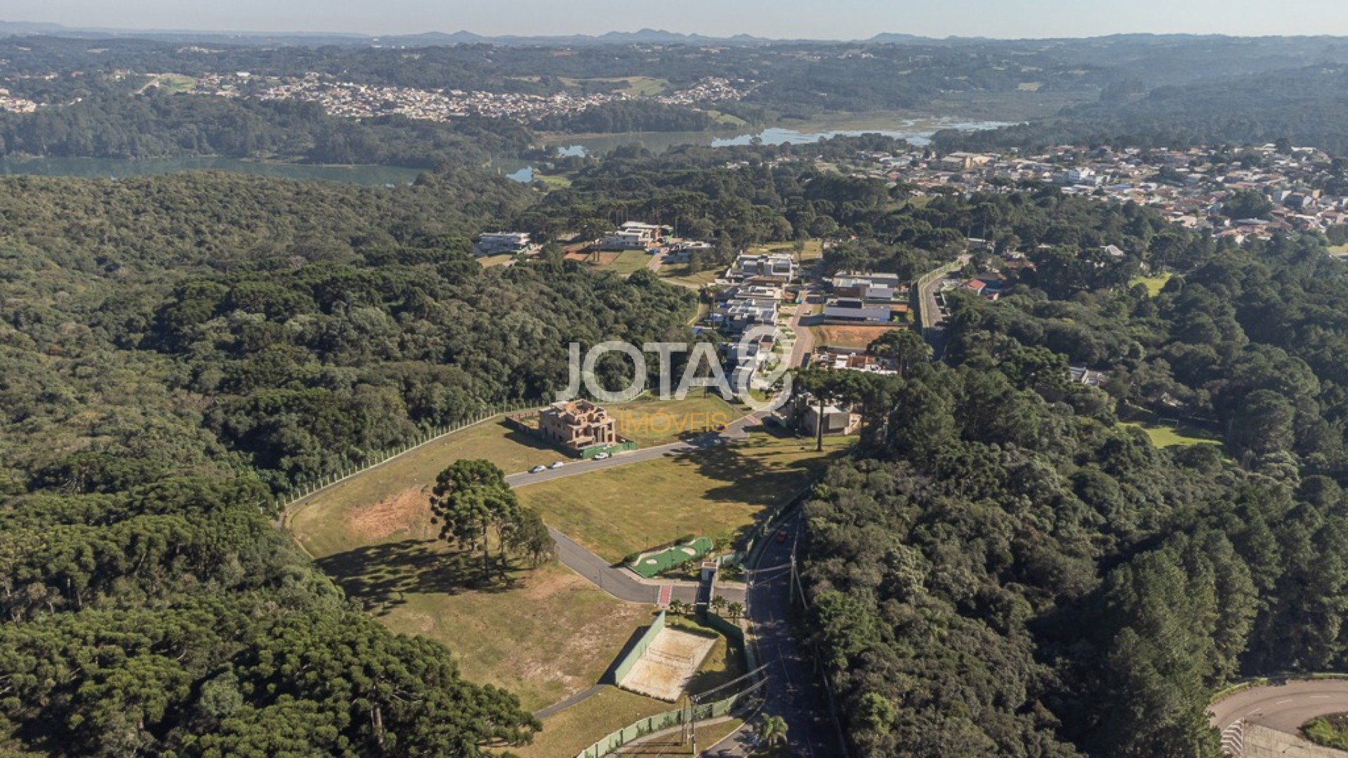 TERRENO COM 888 M² NO CONDOMÍNIO PARADISO RESIDENCIAL