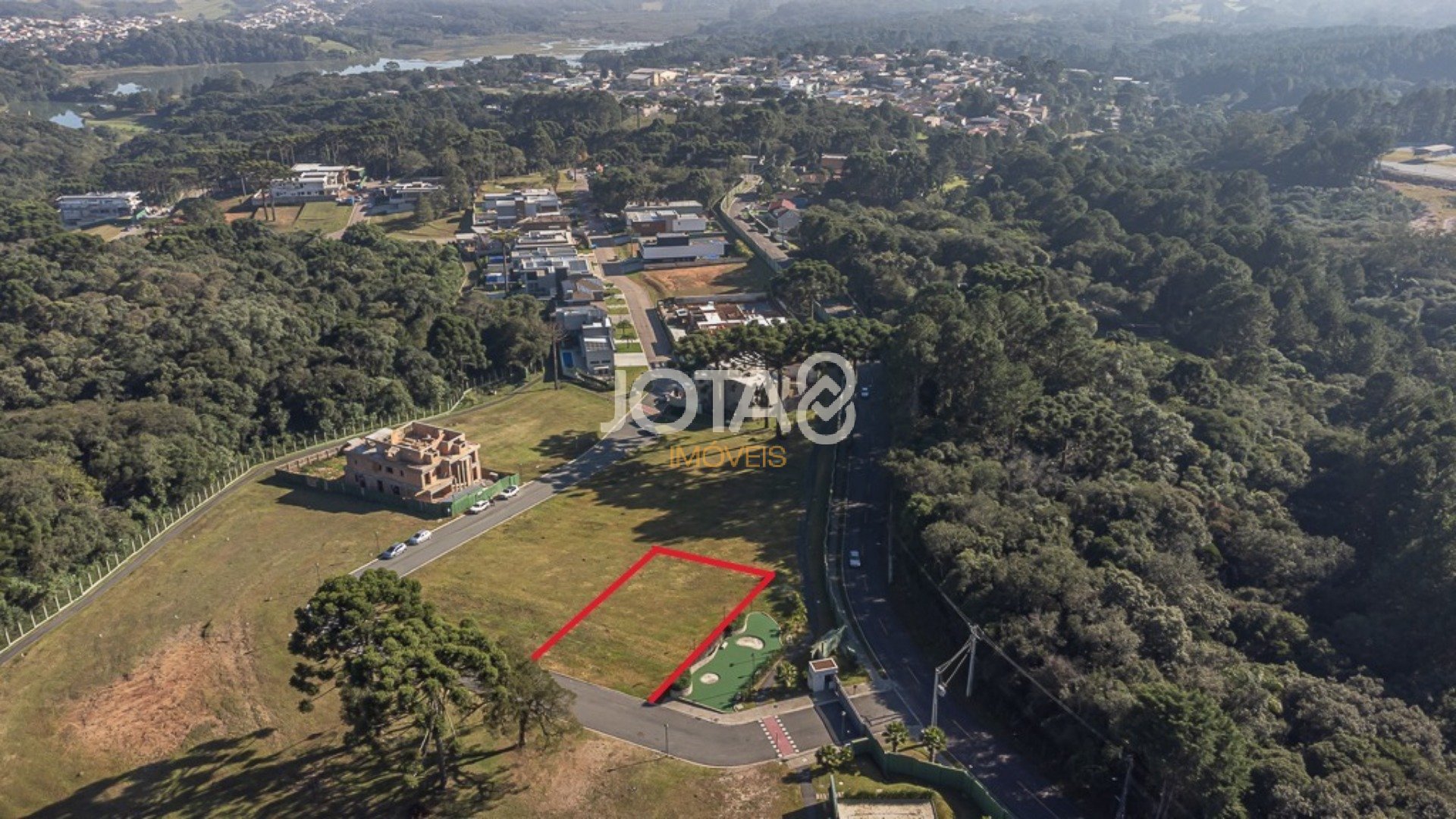 TERRENO COM 888 M² NO CONDOMÍNIO PARADISO RESIDENCIAL