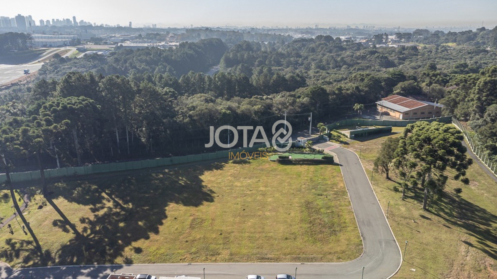 TERRENO COM 888 M² NO CONDOMÍNIO PARADISO RESIDENCIAL