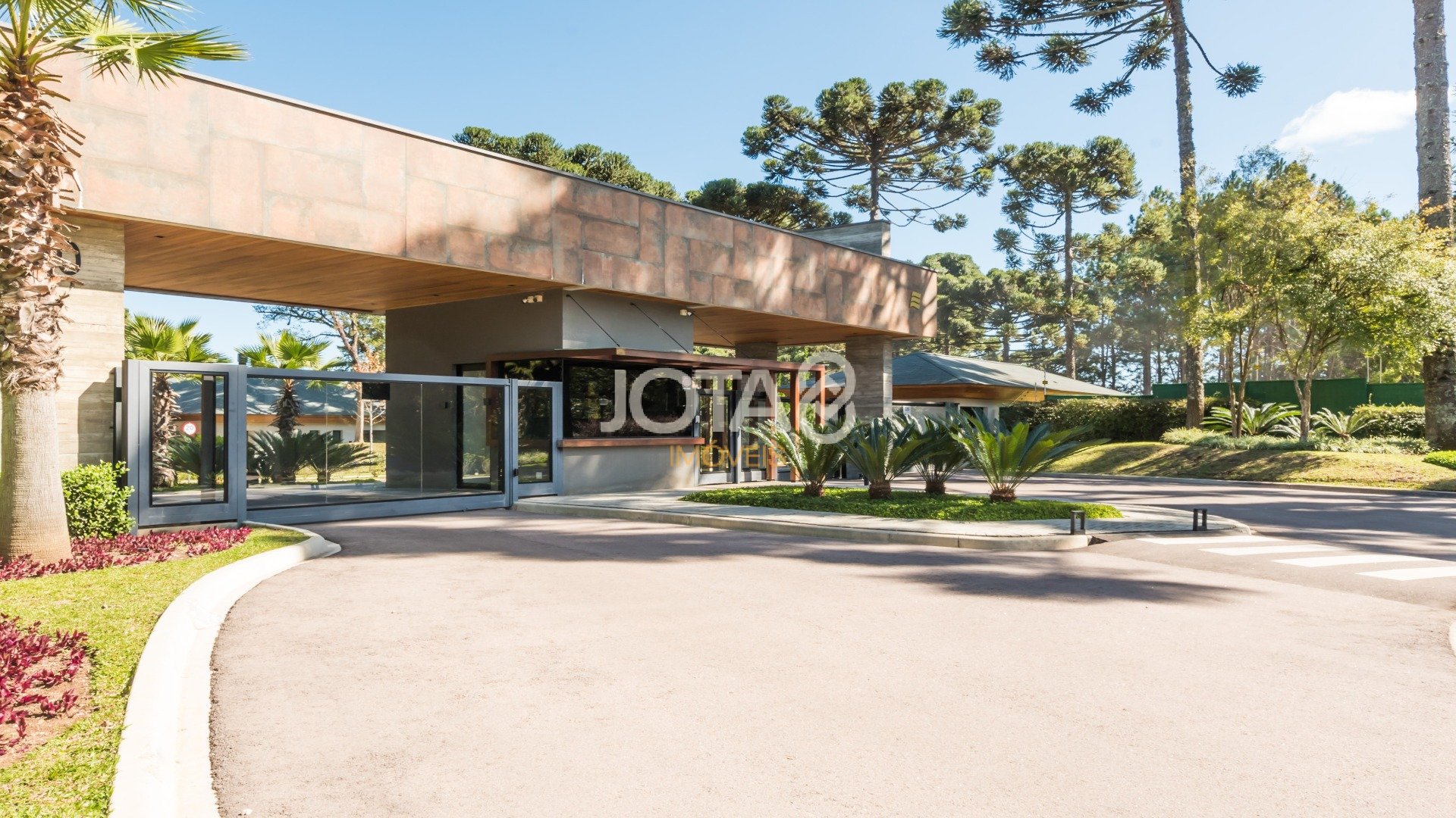TERRENO COM 888 M² NO CONDOMÍNIO PARADISO RESIDENCIAL