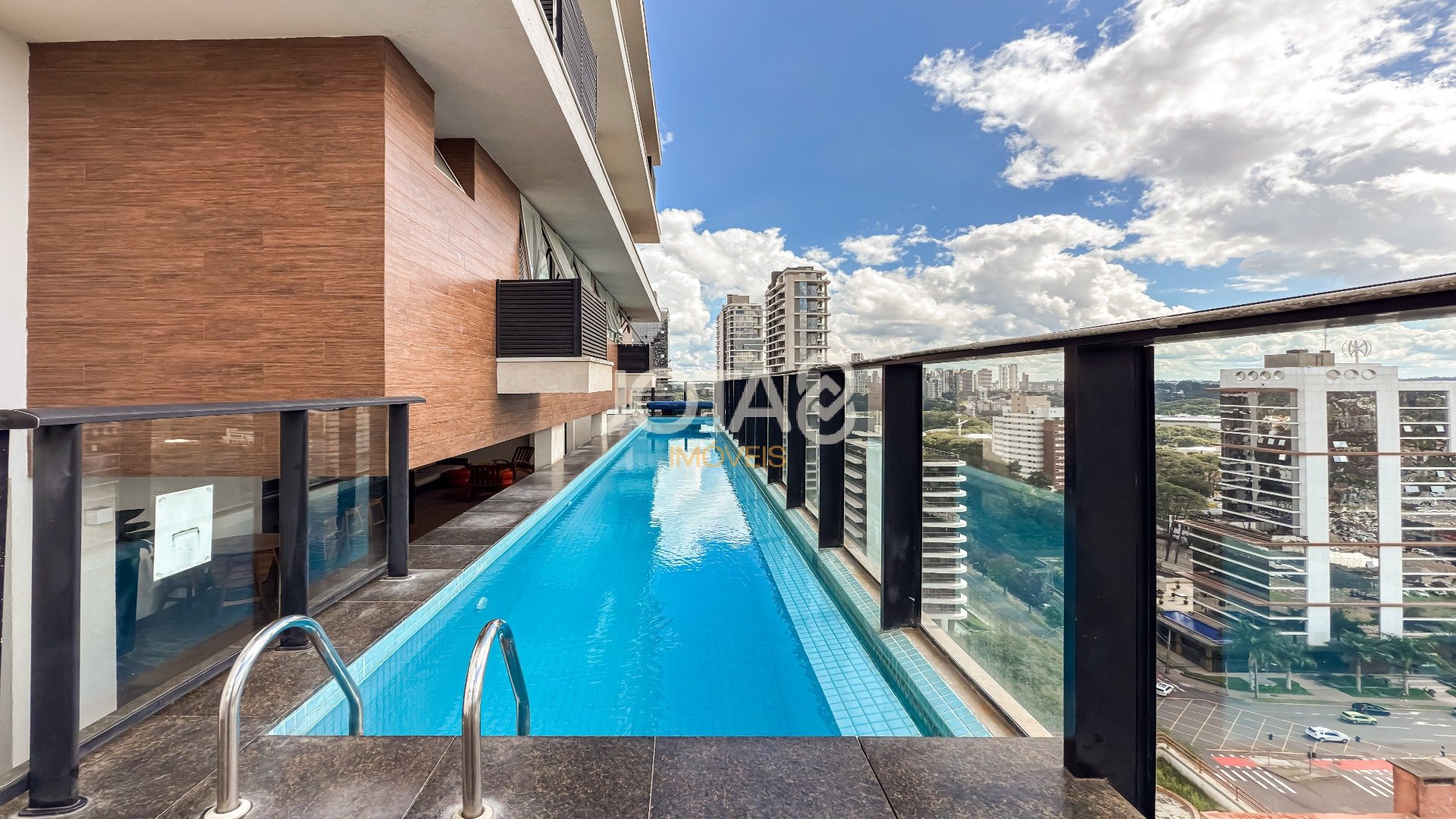 COBERTURA DUPLEX COM 3 VAGAS E 1 SUÍTE!