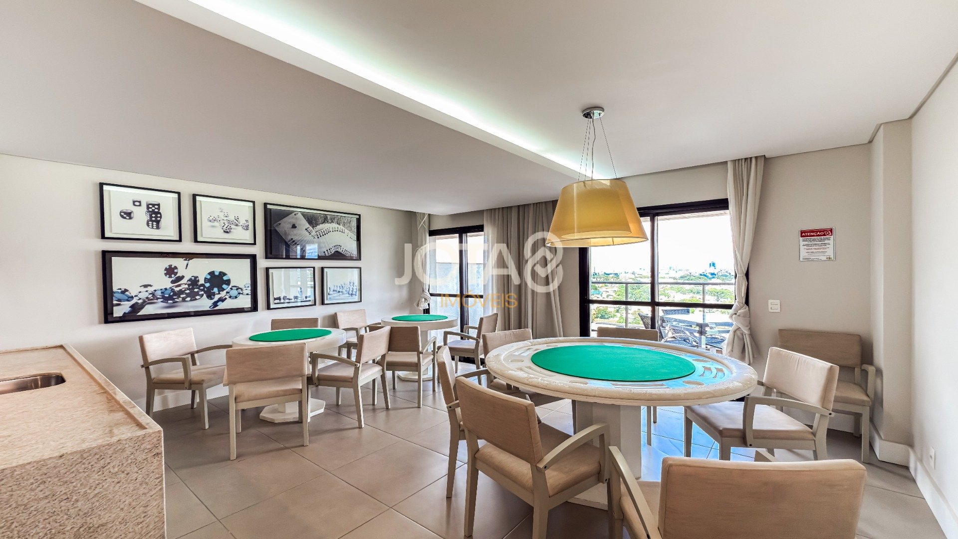 COBERTURA DUPLEX COM 3 VAGAS E 1 SUÍTE!