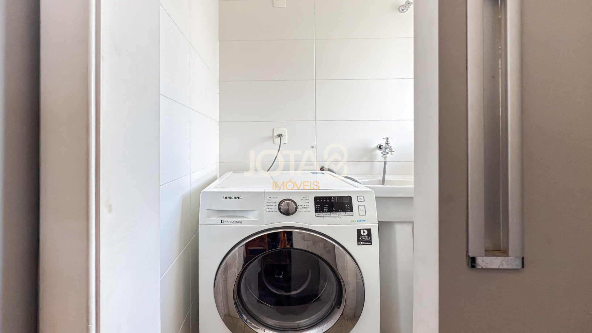 COBERTURA DUPLEX COM 3 VAGAS E 1 SUÍTE!