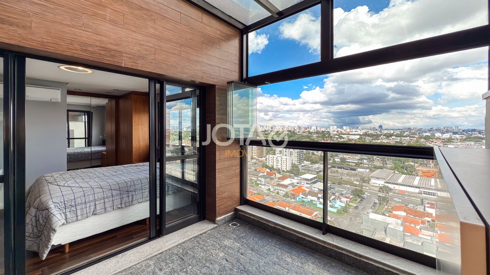 COBERTURA DUPLEX COM 3 VAGAS E 1 SUÍTE!