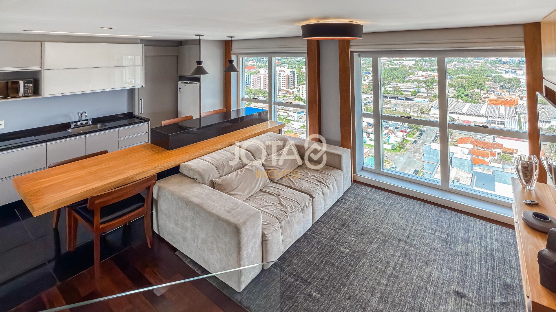 COBERTURA DUPLEX COM 3 VAGAS E 1 SUÍTE!