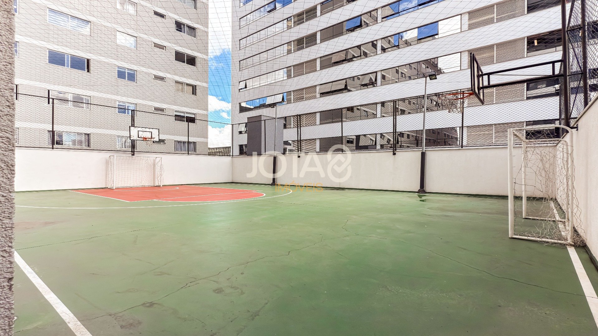 COBERTURA DUPLEX COM 3 VAGAS E 1 SUÍTE!