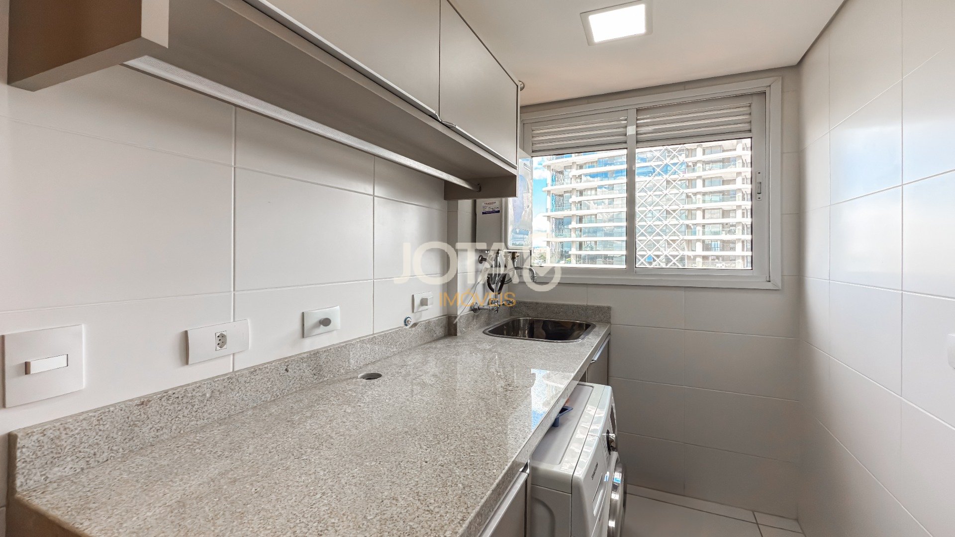 APARTAMENTO COM 3 QUARTOS NO ECOVILLE