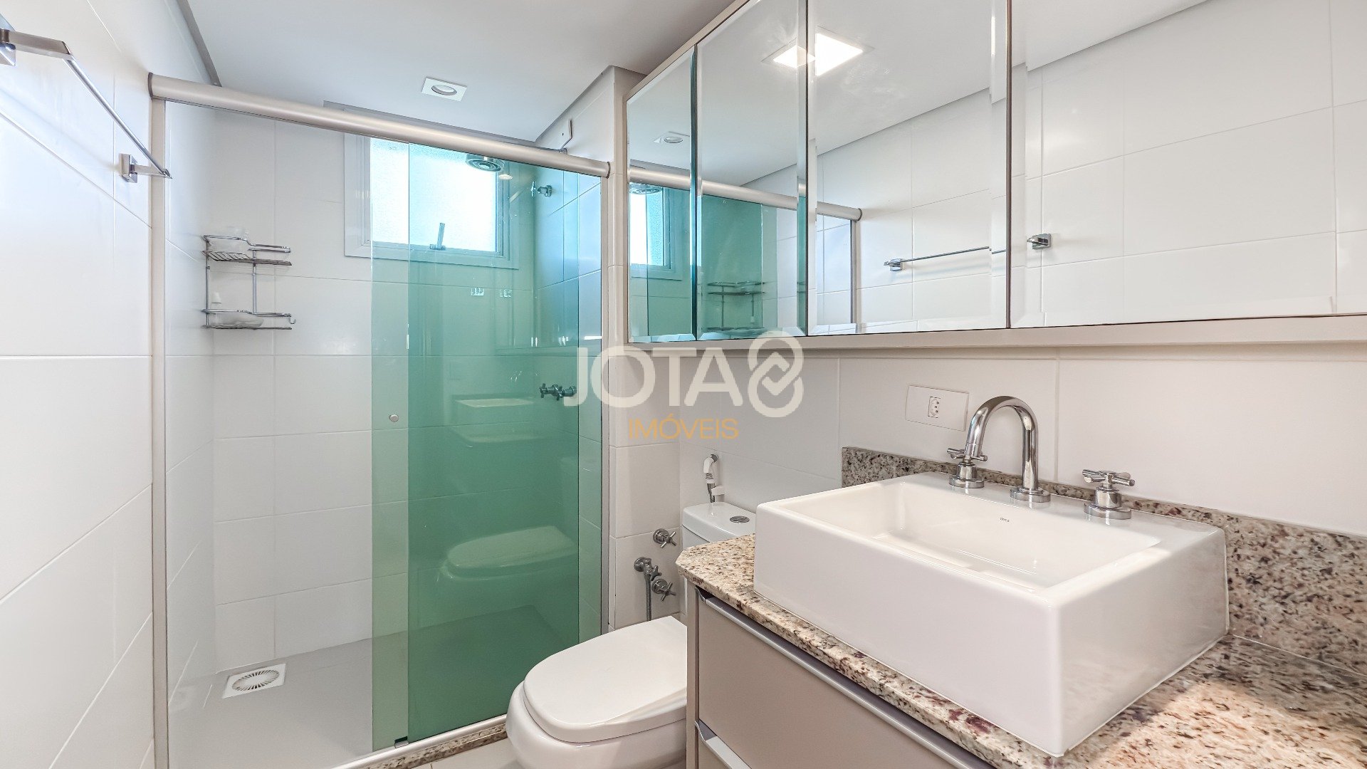 APARTAMENTO COM 3 QUARTOS NO ECOVILLE