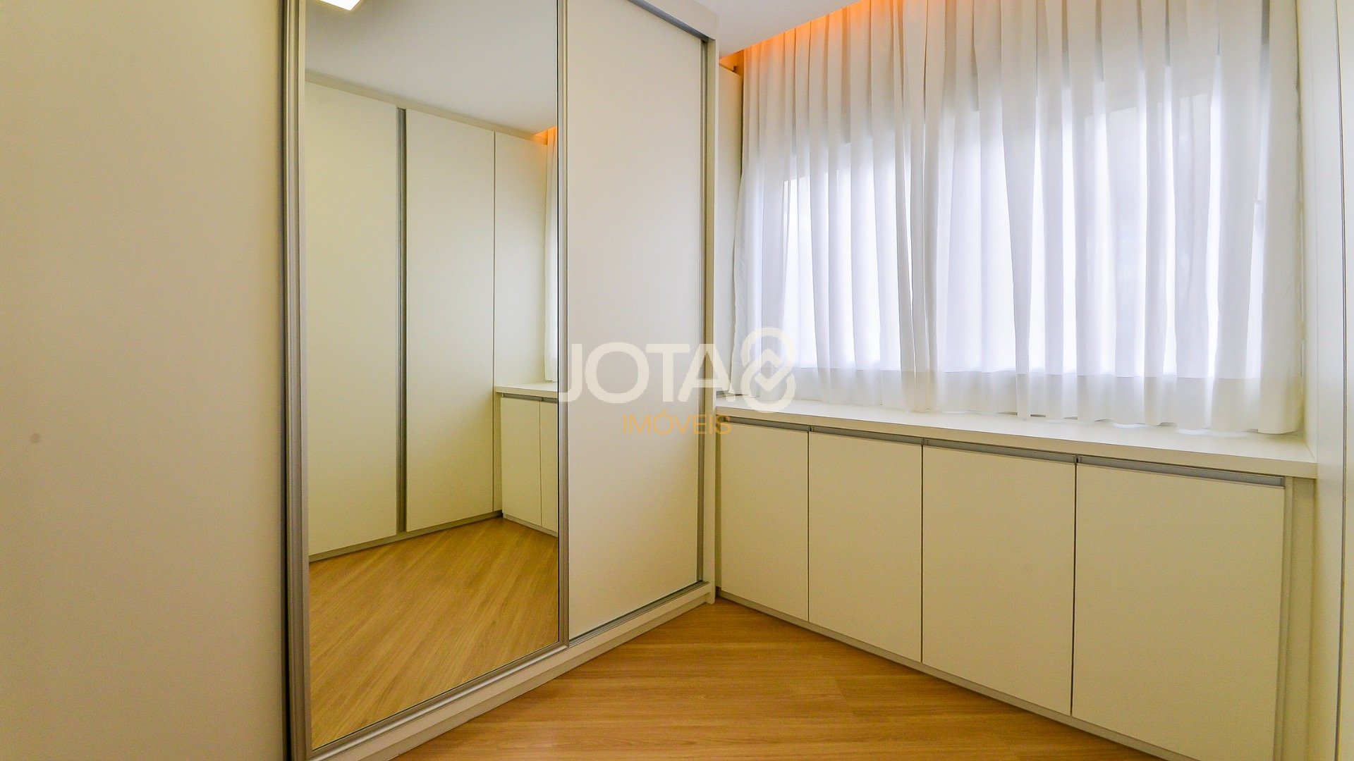 LINDO APARTAMENTO NO ECOVILLE EM CONDOMÍNIO CLUBE
