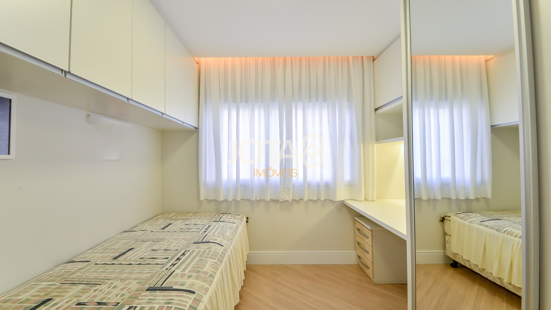 LINDO APARTAMENTO NO ECOVILLE EM CONDOMÍNIO CLUBE