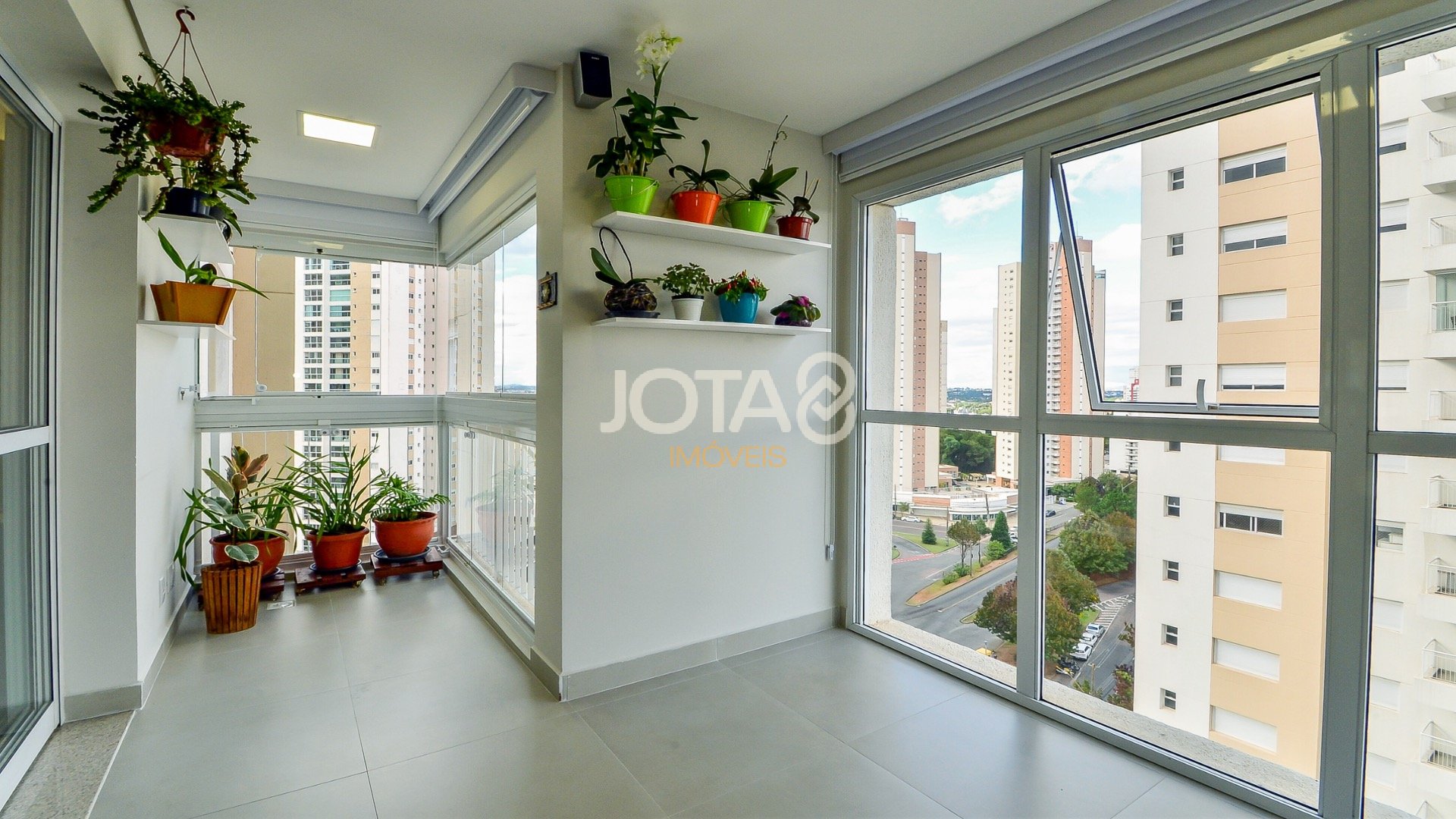 LINDO APARTAMENTO NO ECOVILLE EM CONDOMÍNIO CLUBE