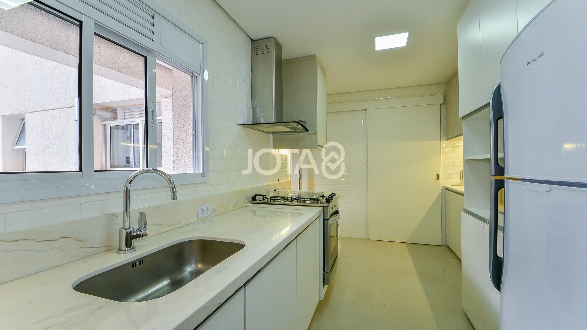 LINDO APARTAMENTO NO ECOVILLE EM CONDOMÍNIO CLUBE