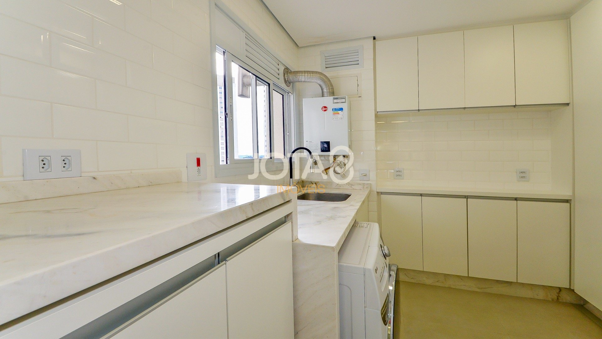 LINDO APARTAMENTO NO ECOVILLE EM CONDOMÍNIO CLUBE