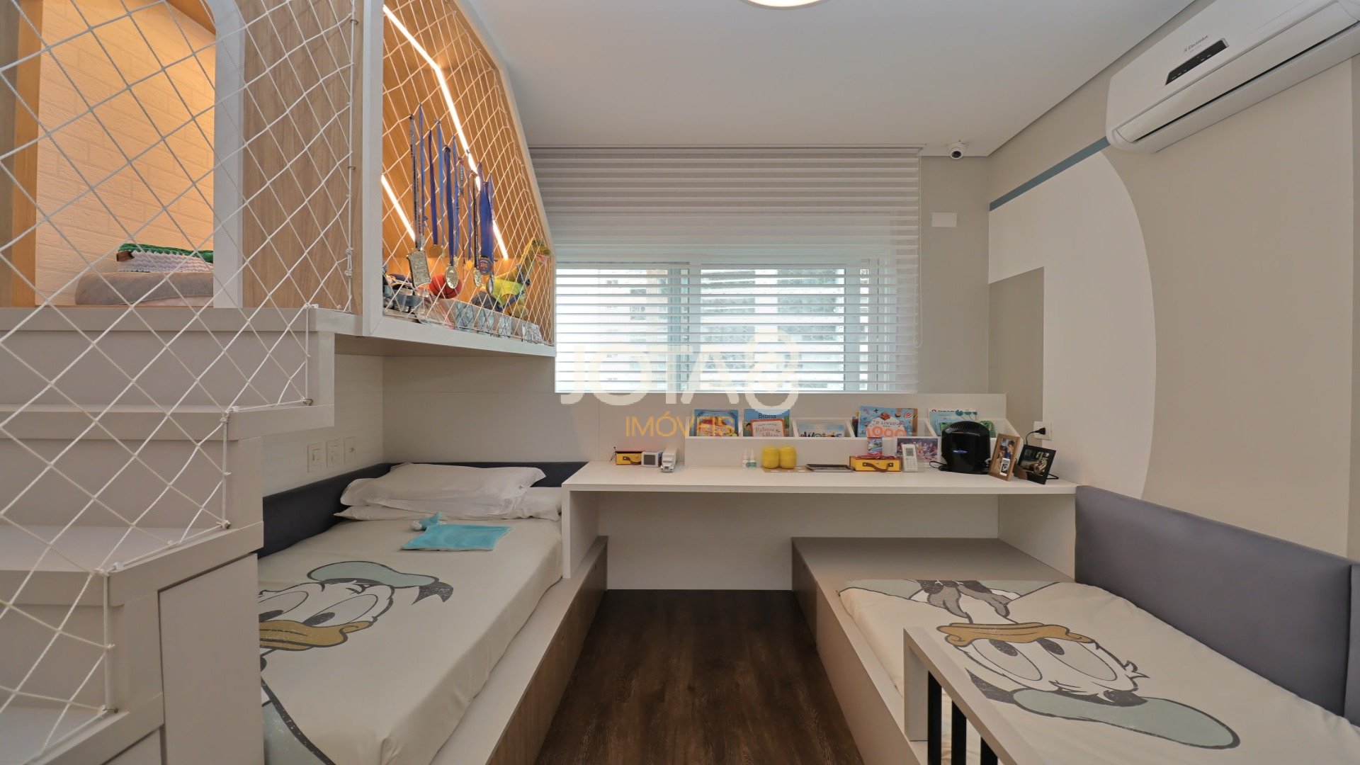 MARAVILHO APARTAMENTO COM 4 SUÍTES MOBILIADO NO ECOVILLE