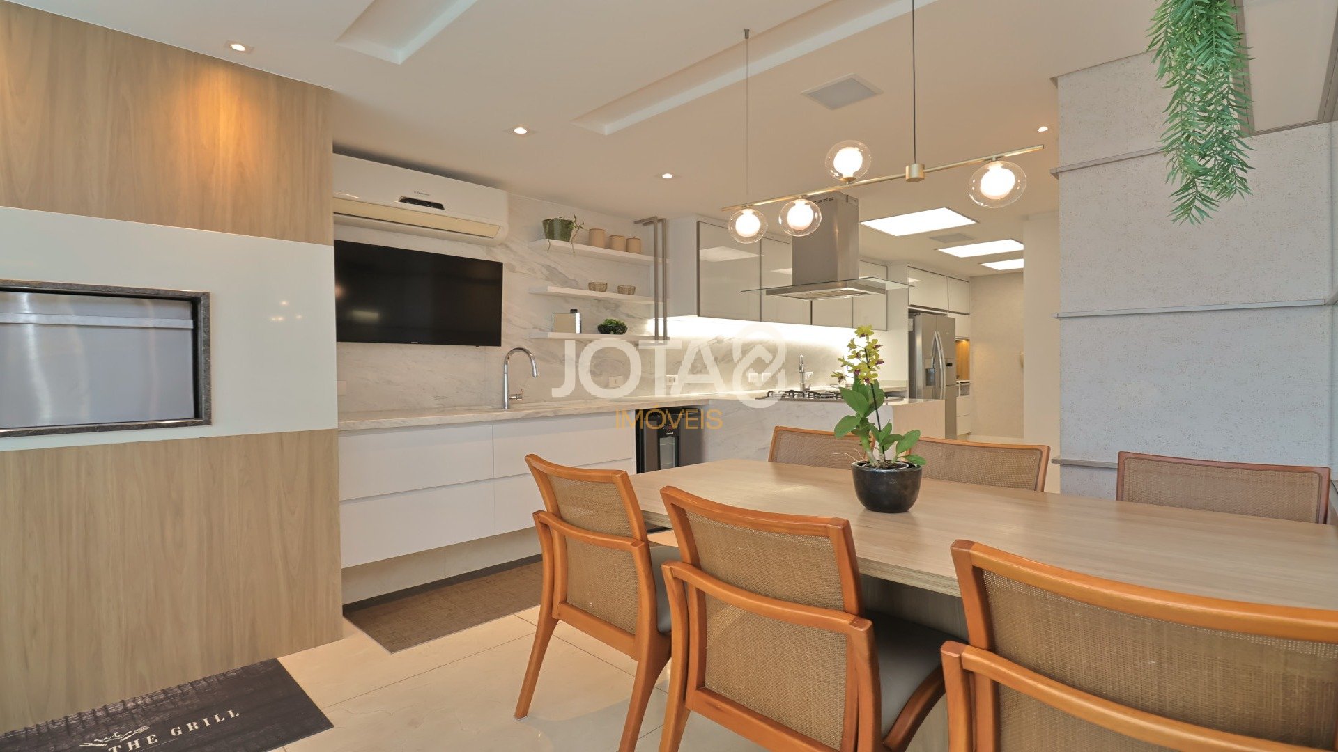 MARAVILHO APARTAMENTO COM 4 SUÍTES MOBILIADO NO ECOVILLE