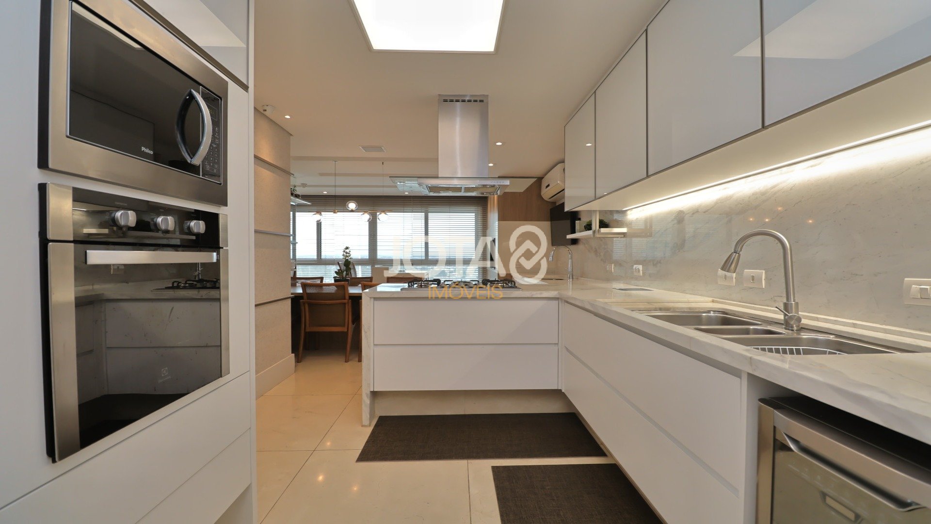 MARAVILHO APARTAMENTO COM 4 SUÍTES MOBILIADO NO ECOVILLE