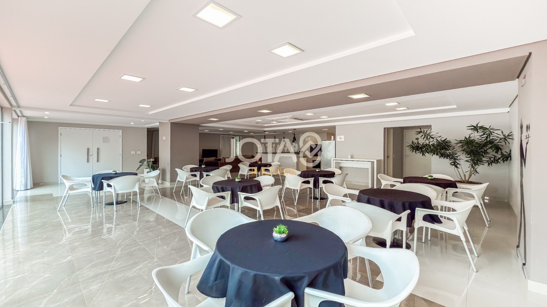 APARTAMENTO 2 QUARTOS E 2 VAGAS NO BIGORRILHO!