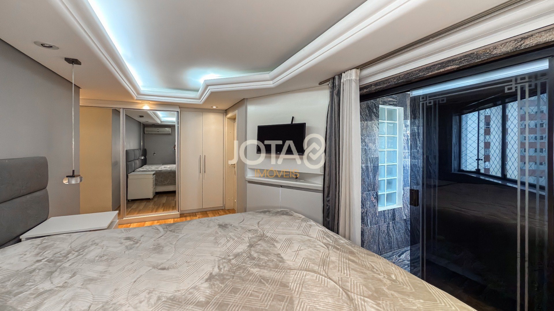 BIGORRILHO: 170M² DE CONFORTO E LOCALIZAÇÃO PRIVILEGIADA!