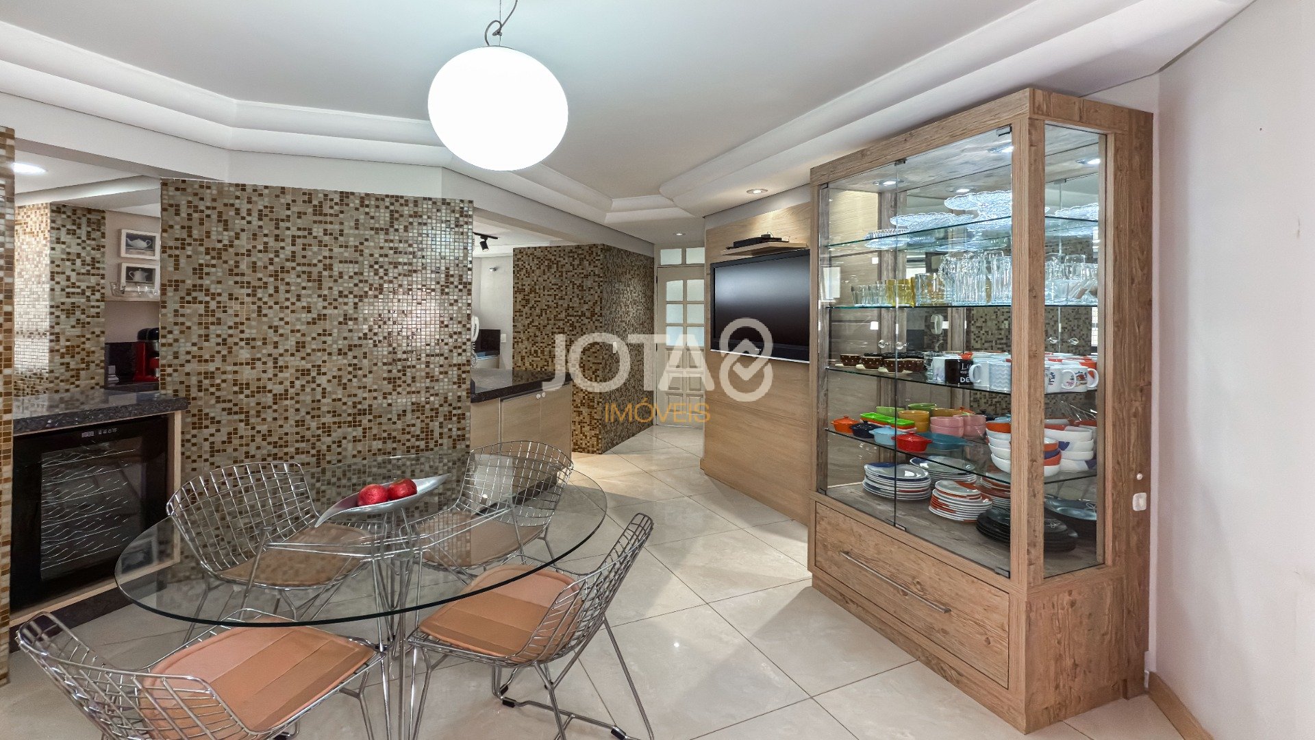BIGORRILHO: 170M² DE CONFORTO E LOCALIZAÇÃO PRIVILEGIADA!