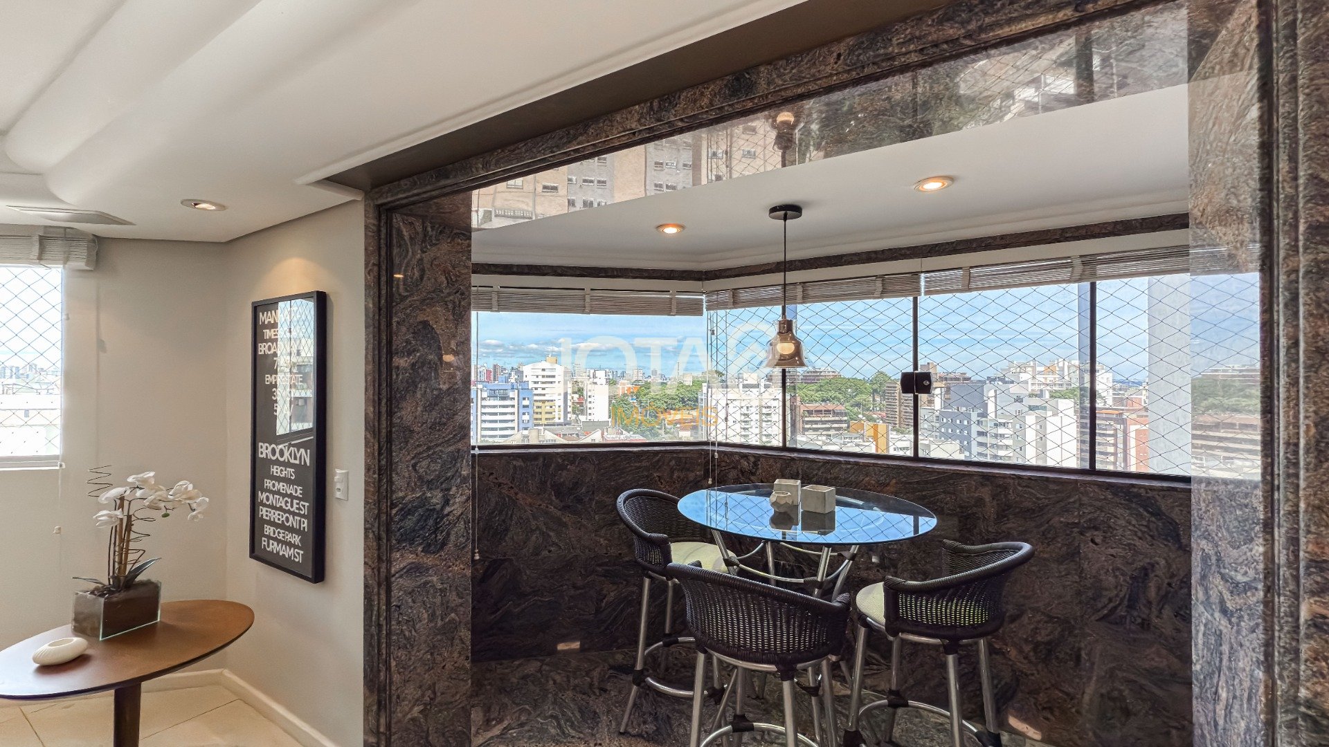 BIGORRILHO: 170M² DE CONFORTO E LOCALIZAÇÃO PRIVILEGIADA!