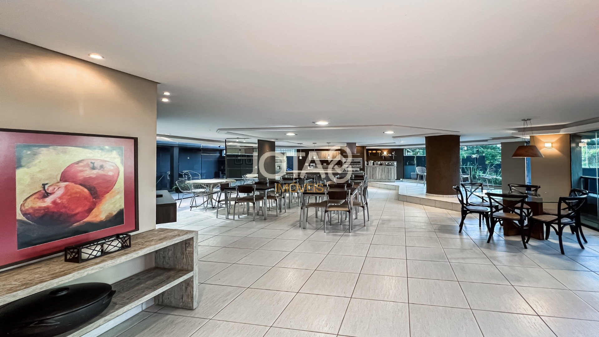 BIGORRILHO: 170M² DE CONFORTO E LOCALIZAÇÃO PRIVILEGIADA!