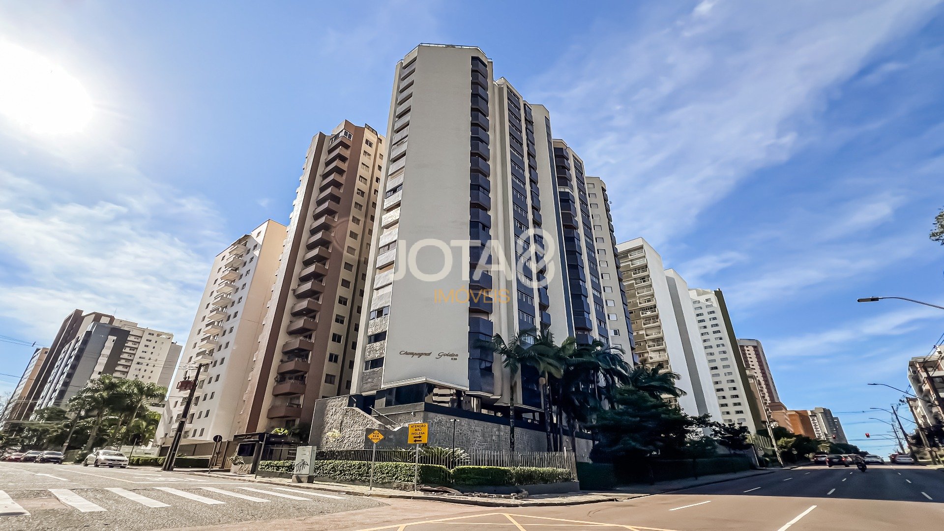 BIGORRILHO: 170M² DE CONFORTO E LOCALIZAÇÃO PRIVILEGIADA!