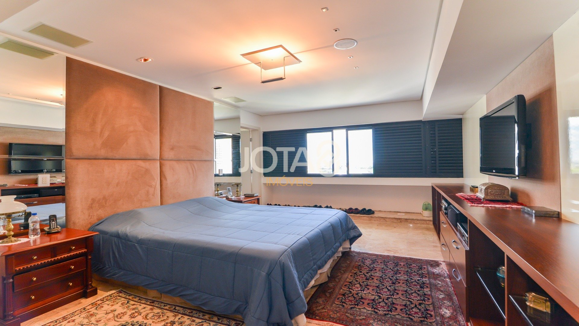 APARTAMENTO AMPLO COM 3 SUÍTES