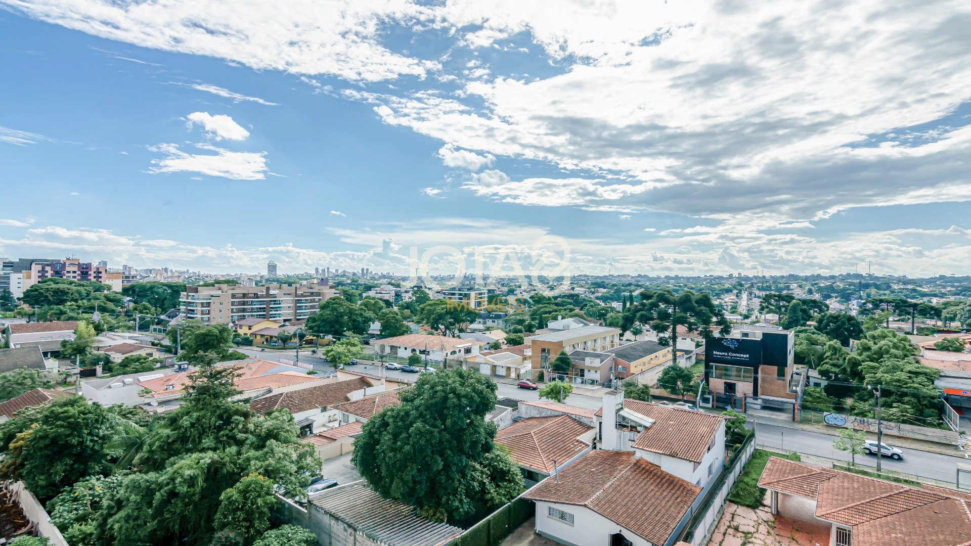 APARTAMENTO 3 SUÍTES E 3 VAGAS - PORTEIRA FECHADA
