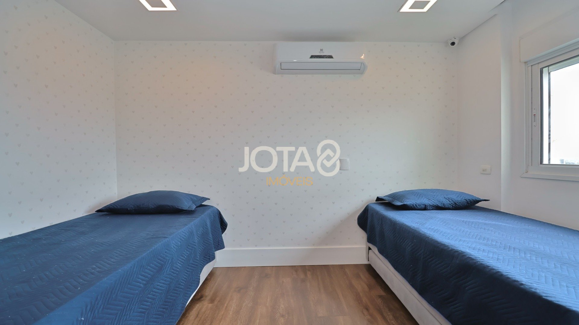 MARAVILHO APARTAMENTO COM 4 SUÍTES MOBILIADO NO ECOVILLE