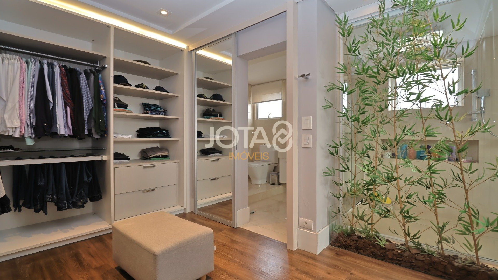 MARAVILHO APARTAMENTO COM 4 SUÍTES MOBILIADO NO ECOVILLE