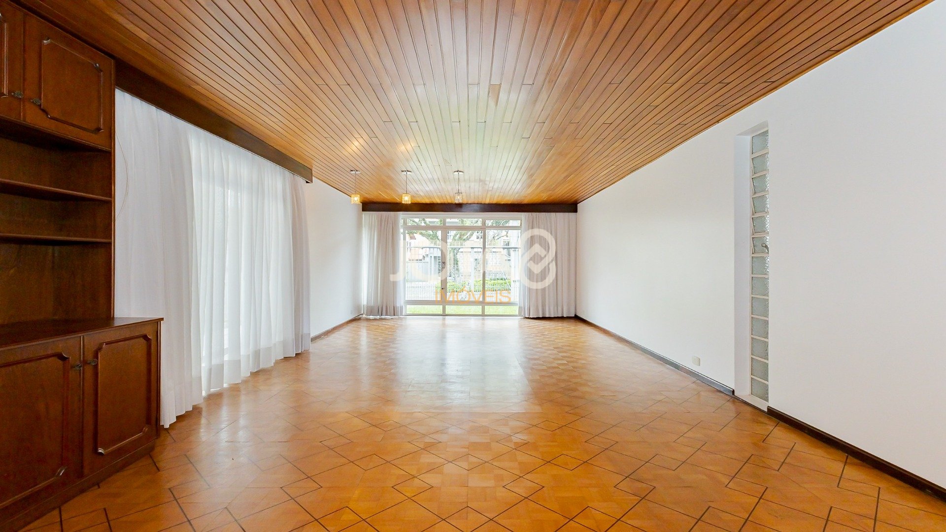 CASA COMERCIAL PERFEITA PARA O SEU NEGÓCIO - J8