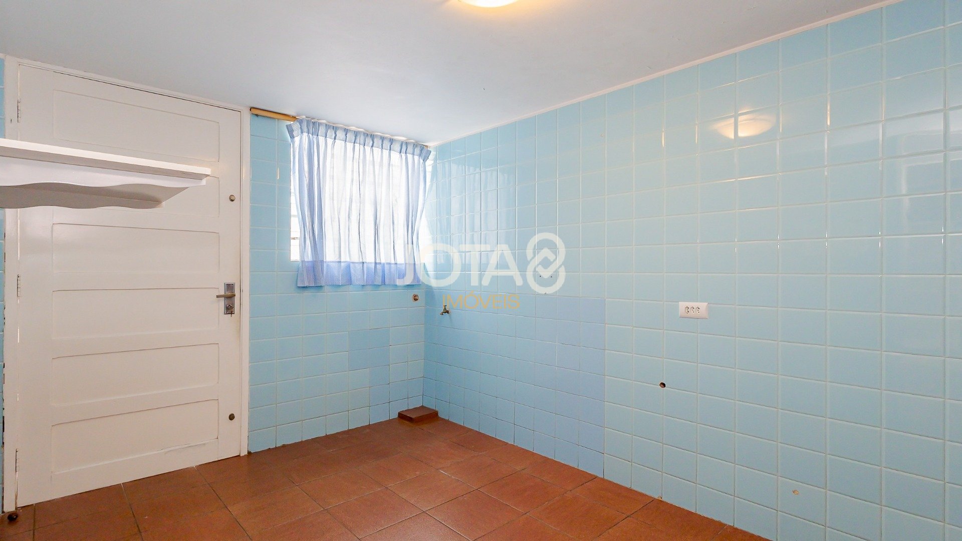 CASA COMERCIAL PERFEITA PARA O SEU NEGÓCIO - J8
