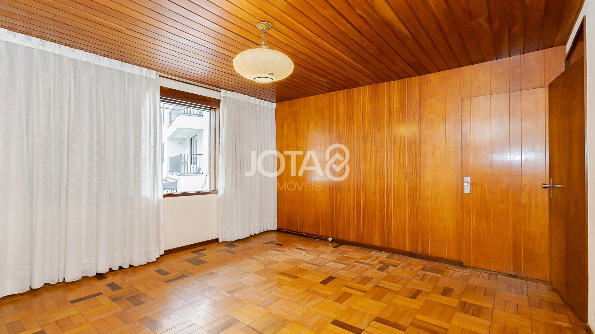CASA COMERCIAL PERFEITA PARA O SEU NEGÓCIO - J8