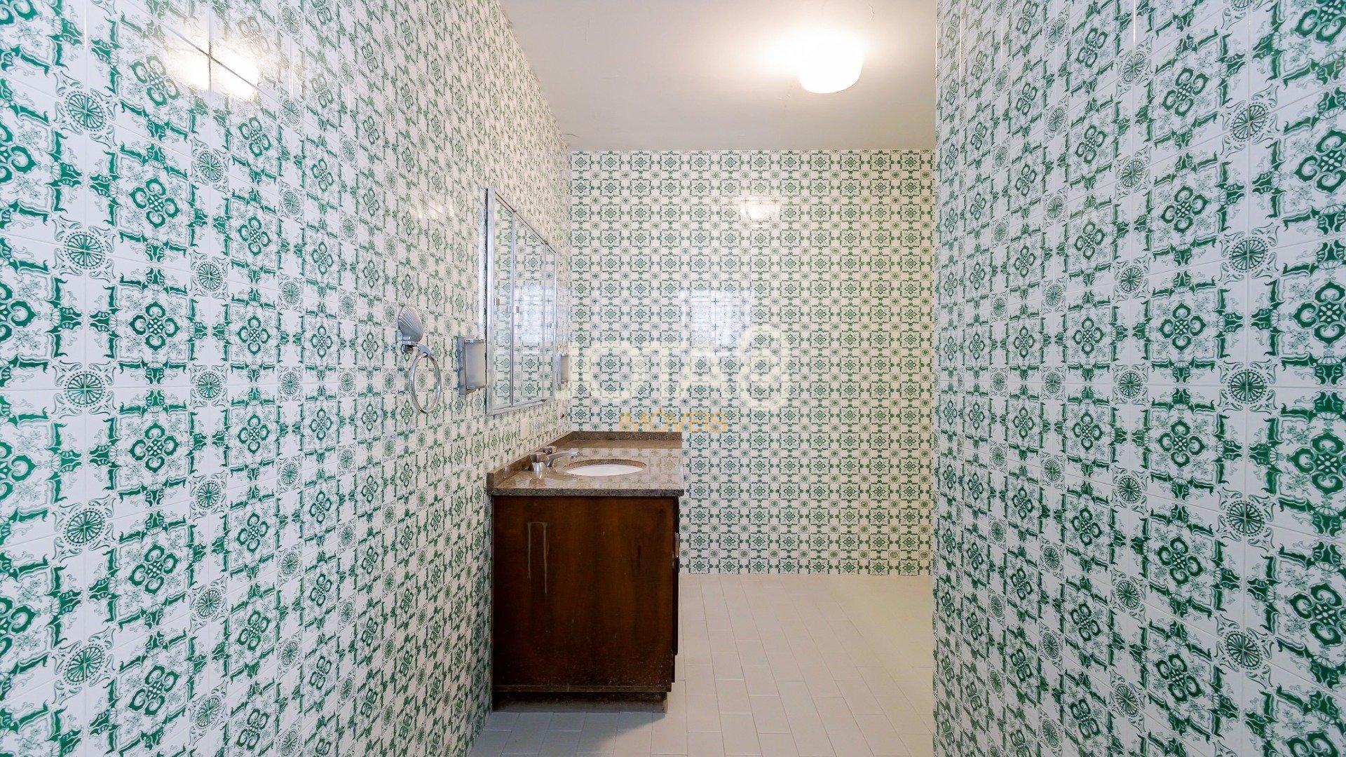 CASA COMERCIAL PERFEITA PARA O SEU NEGÓCIO - J8