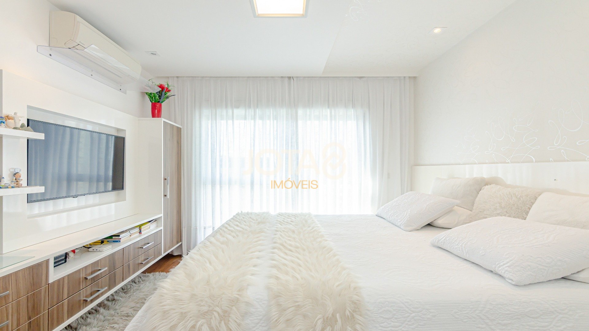 APARTAMENTO COM 3 SUÍTES E 4 VAGAS NO ECOVILLE