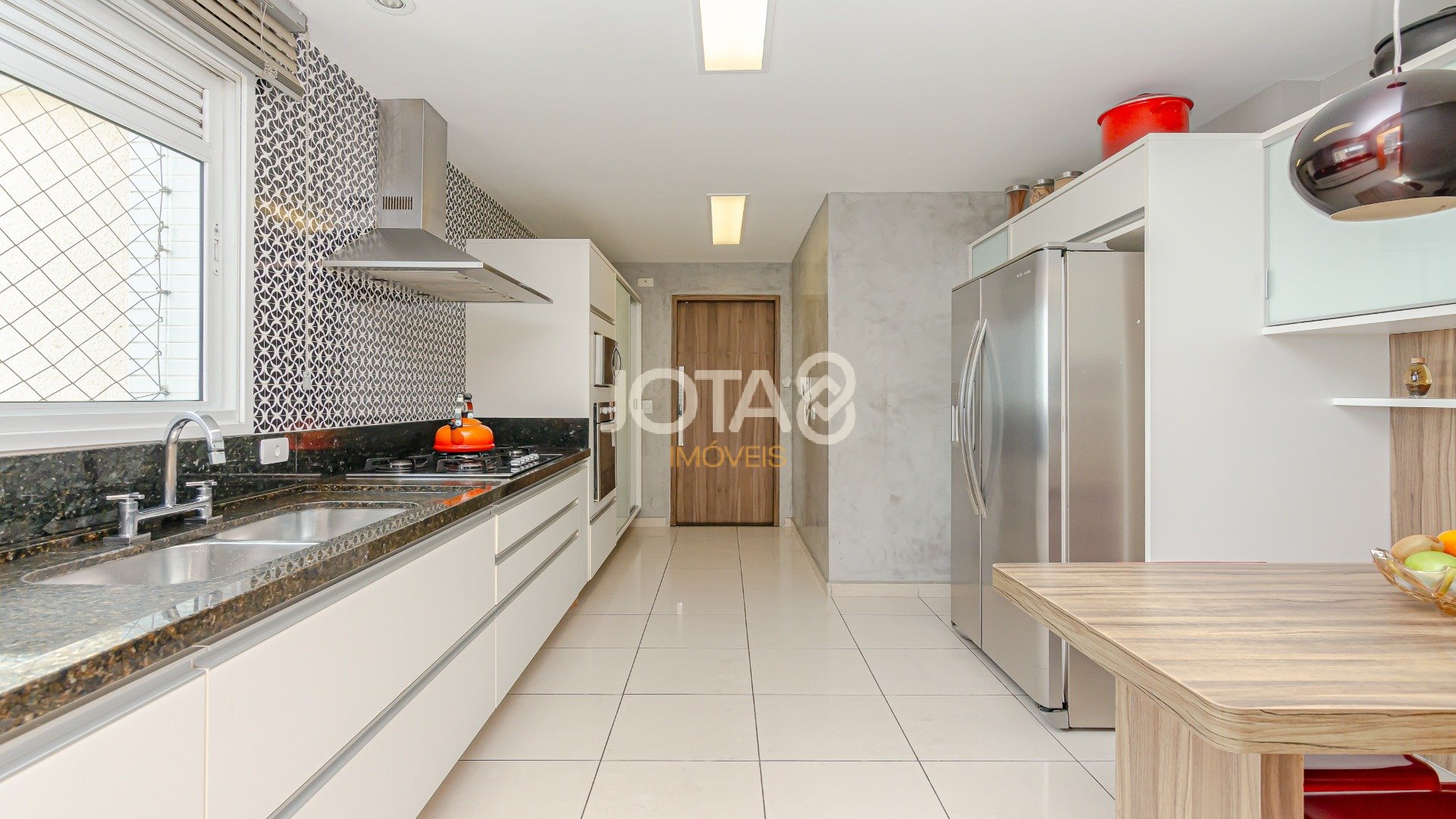 APARTAMENTO COM 3 SUÍTES E 4 VAGAS NO ECOVILLE