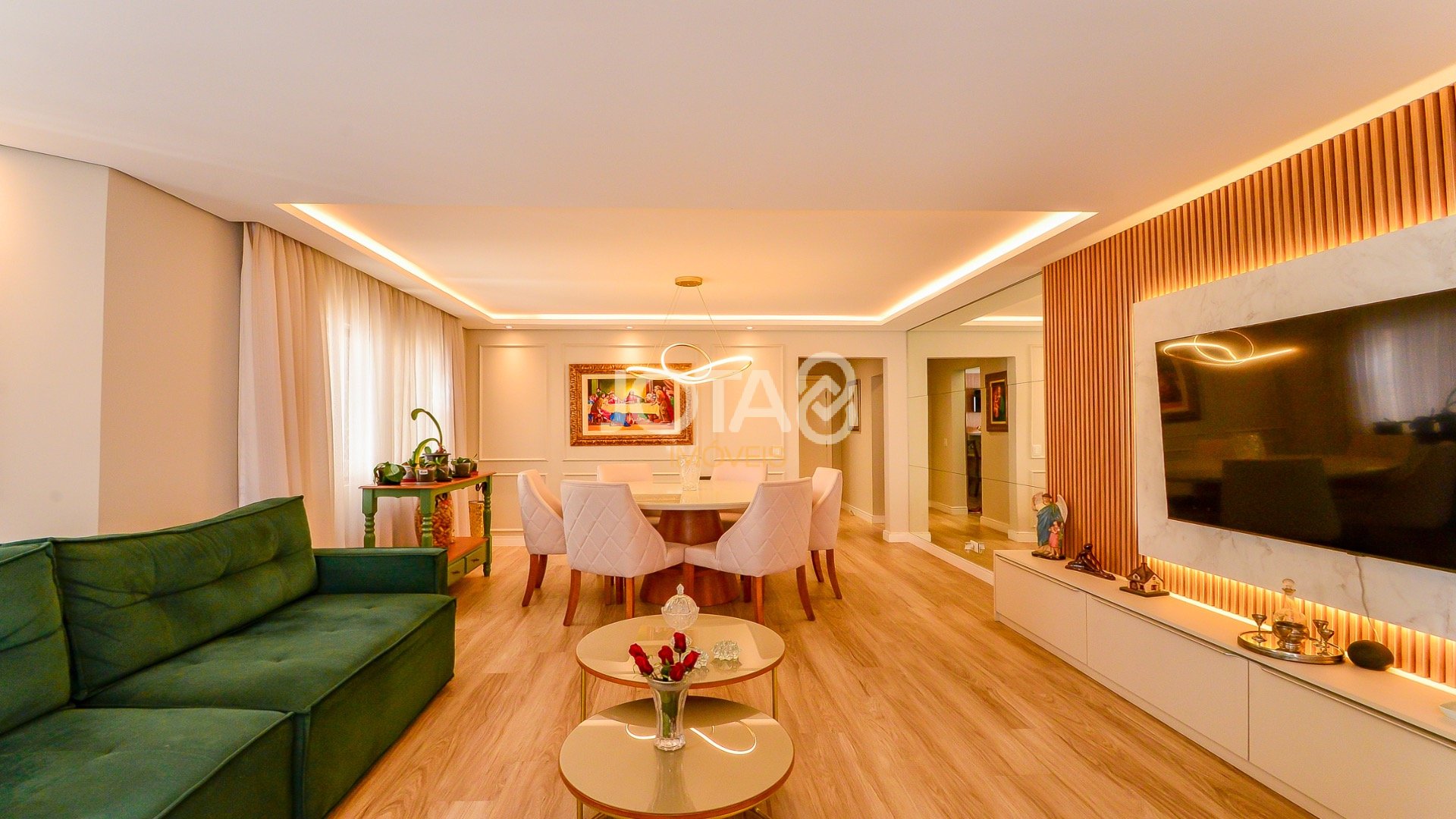 Foto de destaque Apartamento reformado com 3 quartos no champagnat