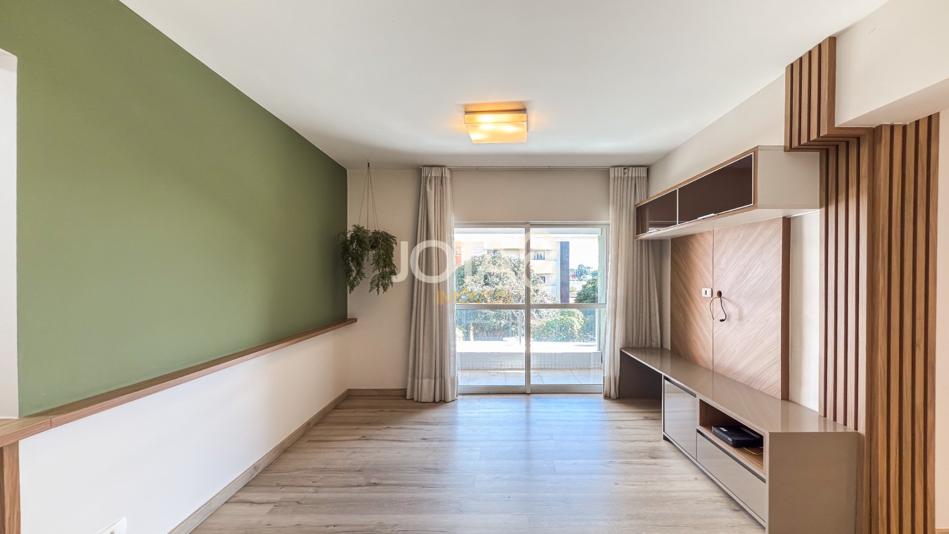 APARTAMENTO  NO BATEL EM CONDOMINIO CLUBE !