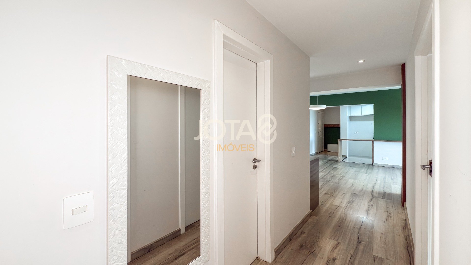 APARTAMENTO  NO BATEL EM CONDOMINIO CLUBE !