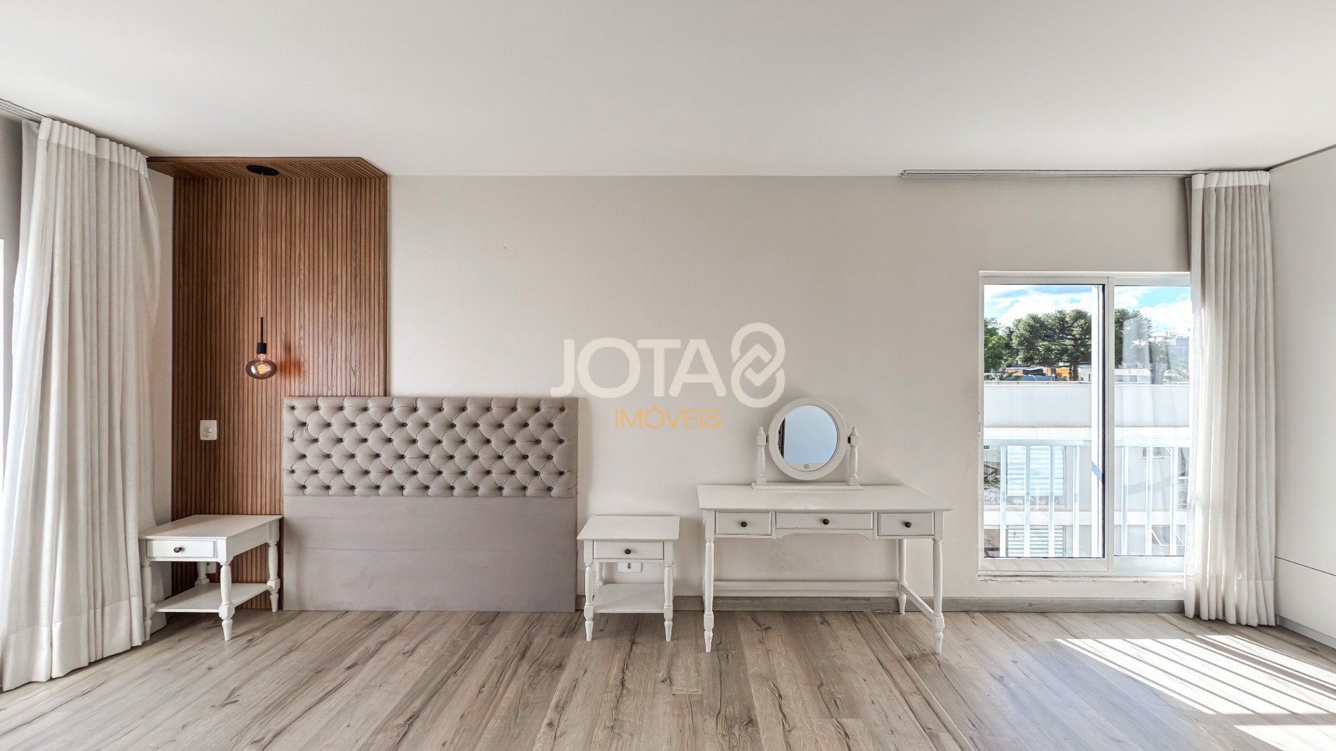 APARTAMENTO  NO BATEL EM CONDOMINIO CLUBE !