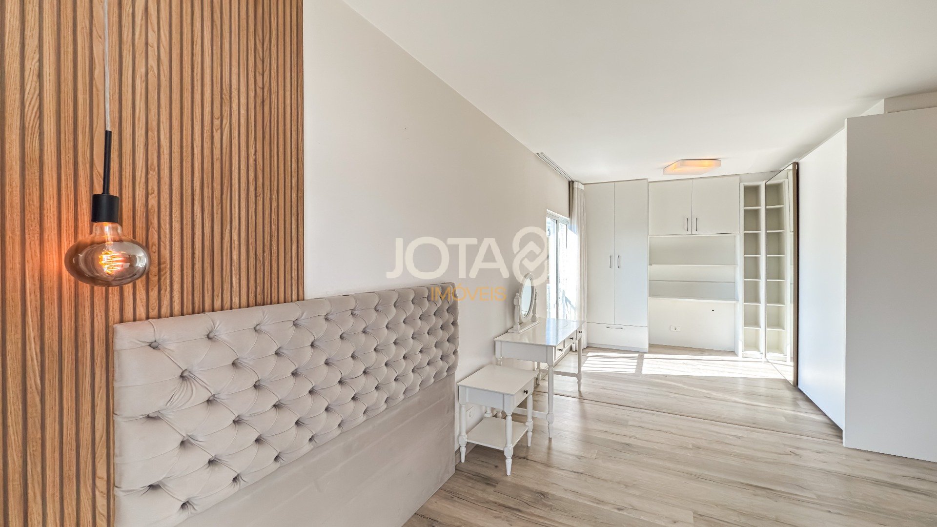 APARTAMENTO  NO BATEL EM CONDOMINIO CLUBE !