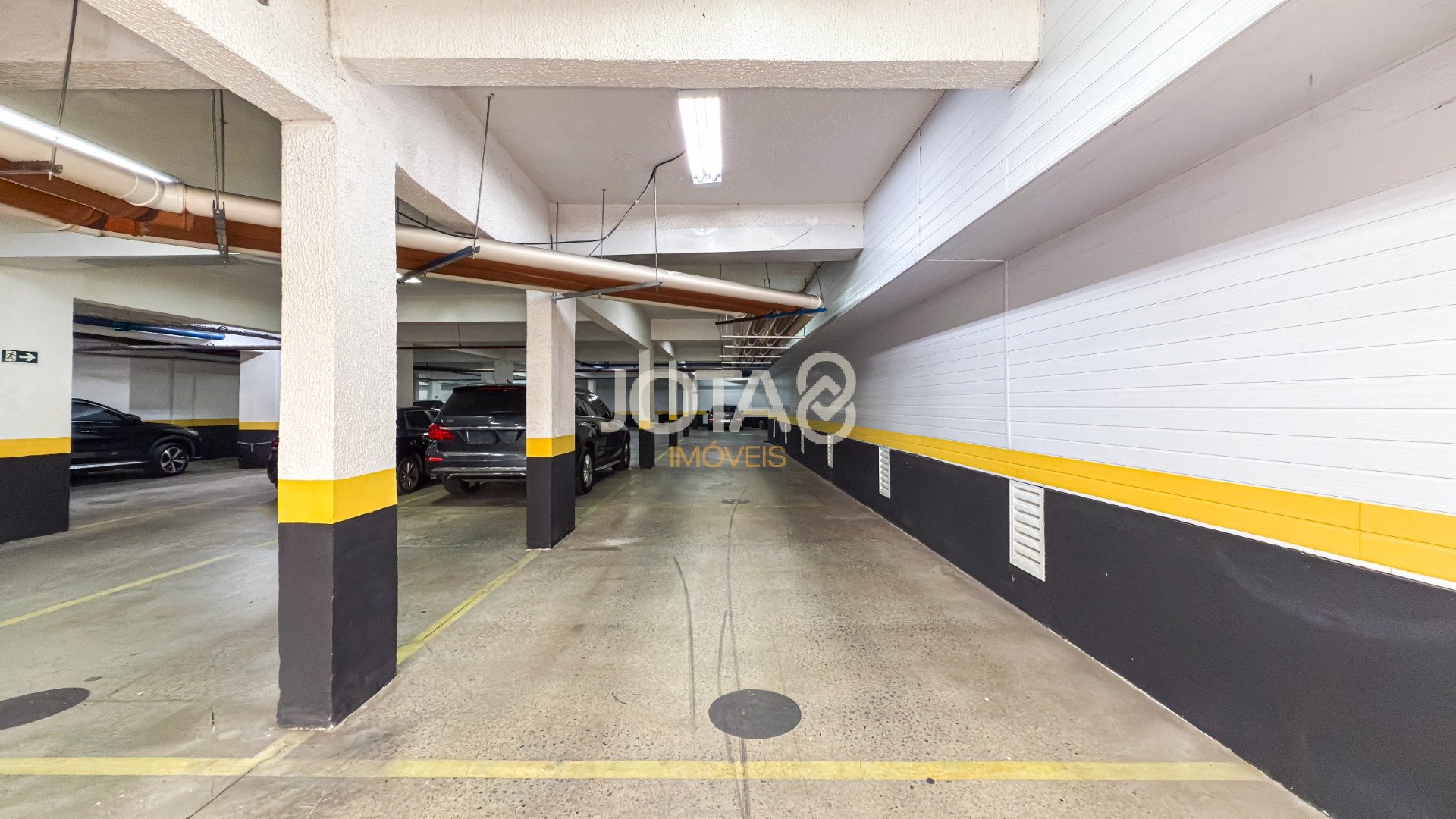 APARTAMENTO  NO BATEL EM CONDOMINIO CLUBE !