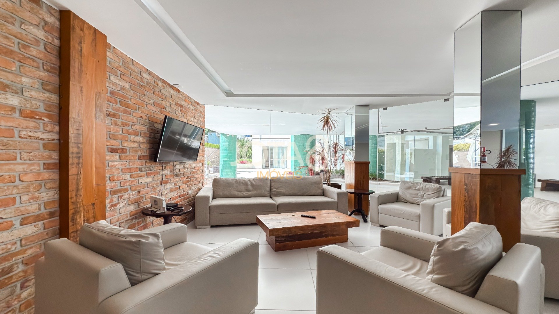 APARTAMENTO  NO BATEL EM CONDOMINIO CLUBE !