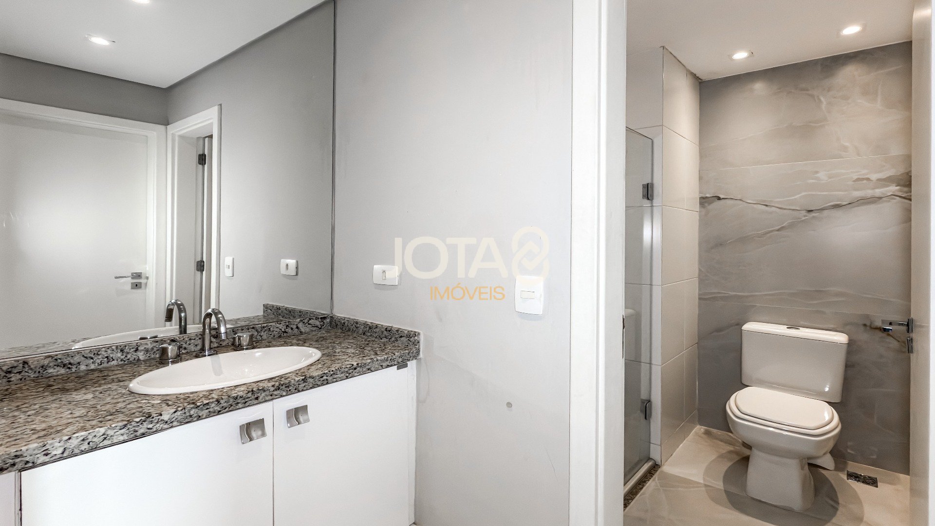 APARTAMENTO EM CONDOMINIO CLUB NO BIGORRILHO