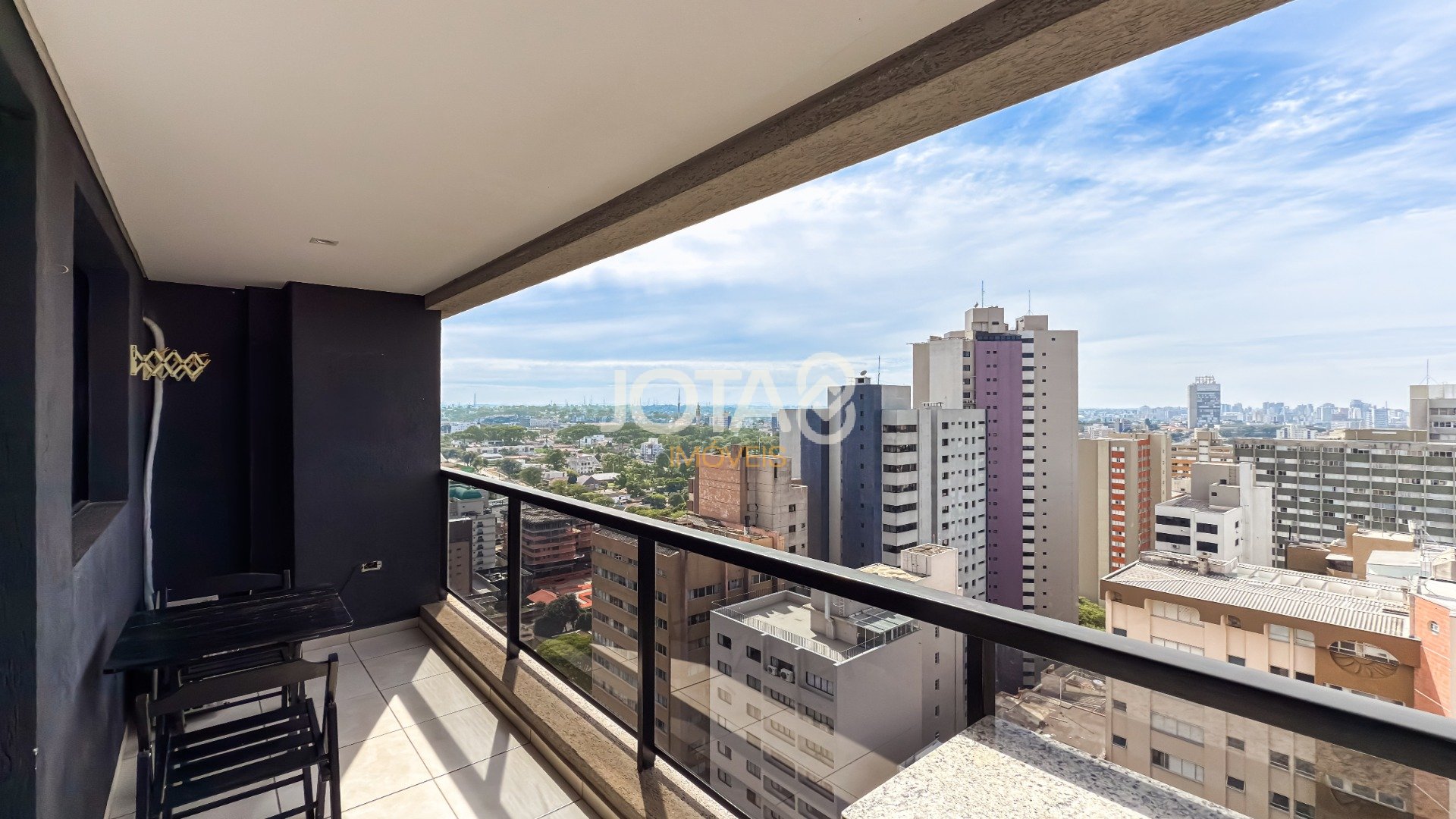 APARTAMENTO EM CONDOMINIO CLUB NO BIGORRILHO