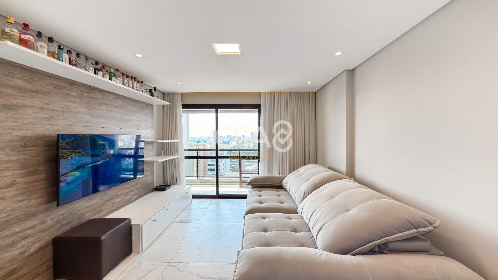 APARTAMENTO EM CONDOMINIO CLUB NO BIGORRILHO